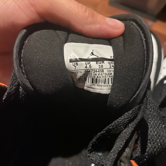 Air Jordan’s 1 Mid “Shattered Blackbord” - Picture 4 of 5